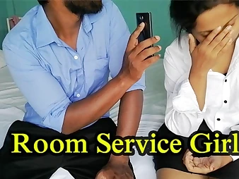 Sri Lanka-Room Service dame 03 Final-Hotel overseer nail ( අනේ අයි මේ හෑමොම මටම හුකන්න ) සුදු මේස්