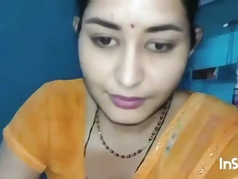 Indian wifey Lalita bhabhi gets her coochie smashed by her husband's acquaintance