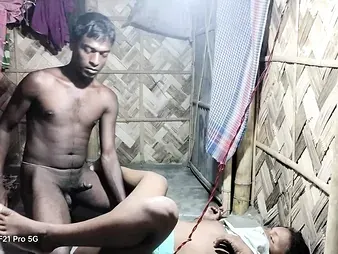 Hindi Audio Desi Bhabi: Indian Husband's Wifey Gets Hefty Cumshot on Hard-core Fuckfest