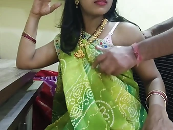 Mumbai Ashu gets her Indian vulva demolished by firm-core office boss in supah red-hot homemade vid
