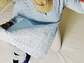 Indianmahi1's steaming poon gets drilled rock-hard in super-hot Indian vid