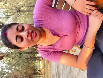 Watch this Indian bhabhi get ultra-kinky with her ex-boyfriend after a long time!