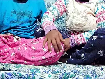 Indian couple's super-hot homemade fuck-a-thon tape: 28765