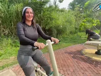 Jenifer Order gets seduced by an doyenne instructor concerning a clamminess public session