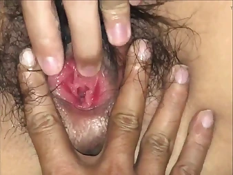 Desi COUGAR Athulata and her cock-squeezing cooter acquire plumbed firm on every side Sri Lanka