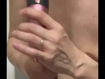 Observer Youuu2's admirably shaped poons juggle after a caring Asian bath session