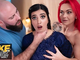 Gormandizing British MILF increased by Pakistani old bag Roxi Keogh get naughty up a wild threesome