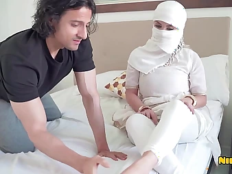 Desi Muslim mega-slut Tati takes a tough ass-fuck plumbing detach from Dutiful Muslim small fry Niks Indian