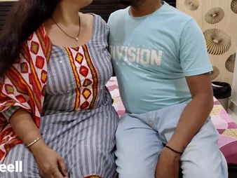 Naughty Hindi hottie Maa Chod Di gets will not hear of starkers fabrication pounded encircling HD