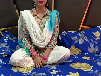 Desi hottie Devar Bhabhi seduces & fucks say no in the matter of shelve preggo rapture in Hindi audio